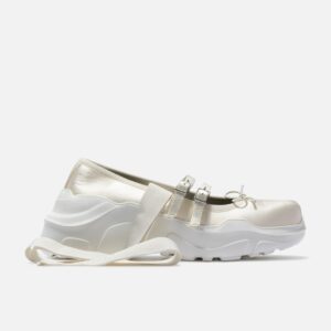 AKIKOAOKI × THREE TREASURES Giselle Satin